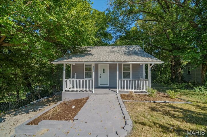 Property Photo:  164 Rosin Street  IL 62034 