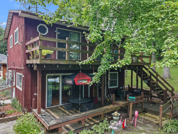 Property Photo: W5789 Ridge Rd WI 53121
