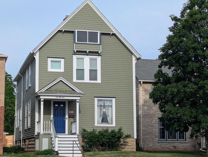 3146 S Kinnickinnic Ave  Milwaukee WI 53207 photo