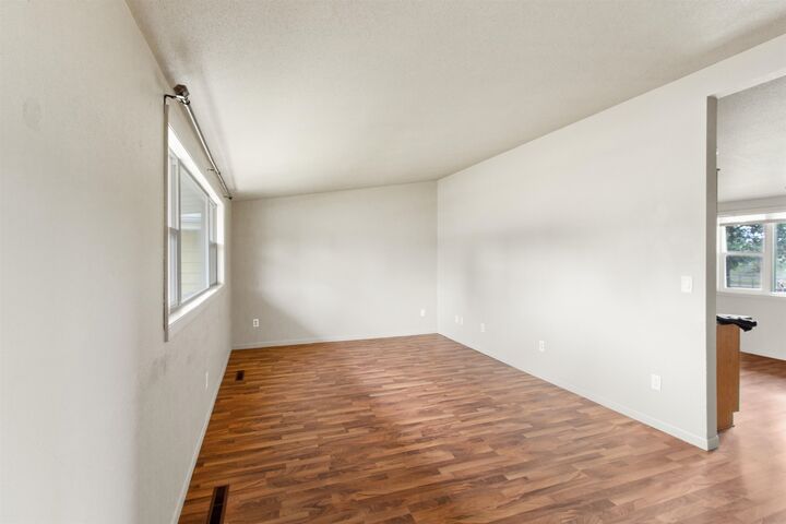 Property Photo:  2915 2nd Ave SW  ND 58701 