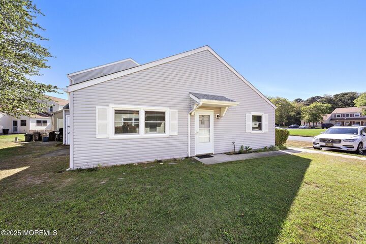 Property Photo:  25 S Seas Court  NJ 08005 