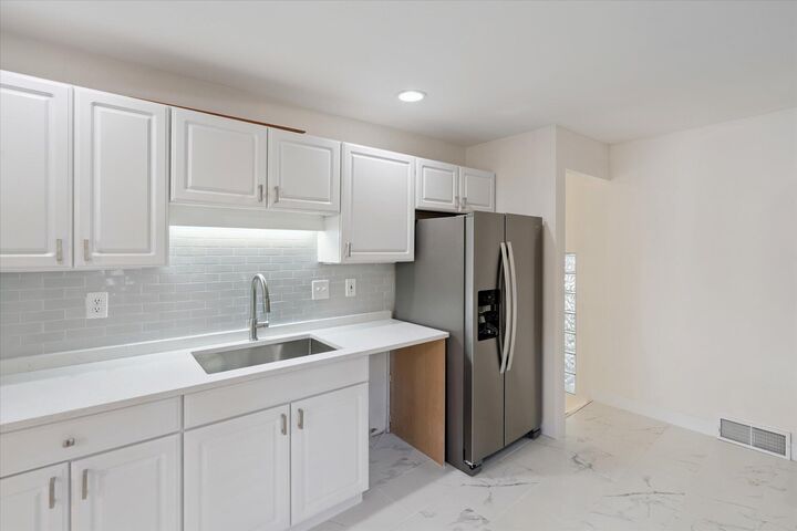 Property Photo:  1 Woodrow Court  MI 49015