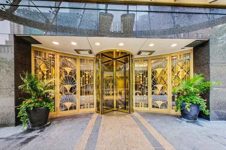 Property Photo: 111 E Chestnut Street 37K IL 60611