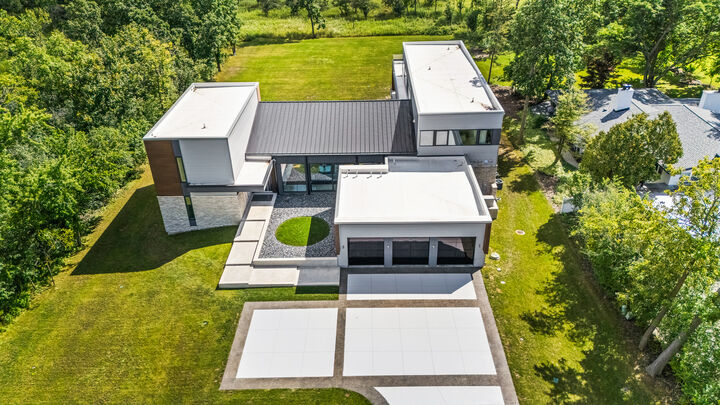Property Photo: 711 Becker Road IL 60025