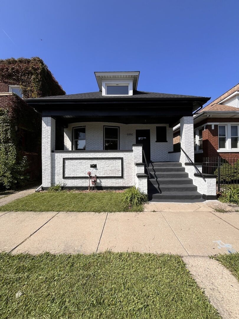 Property Photo: 5950 S Artesian Avenue IL 60629