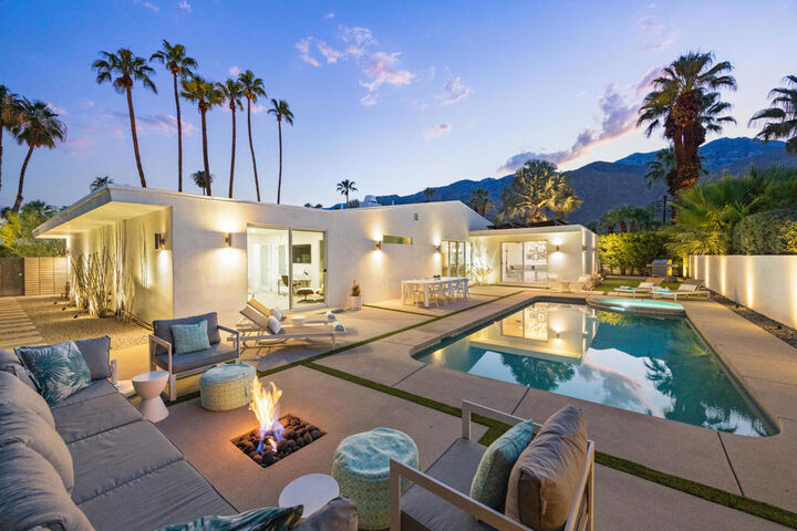 1160 E Marion Way  Palm Springs CA 92264 photo