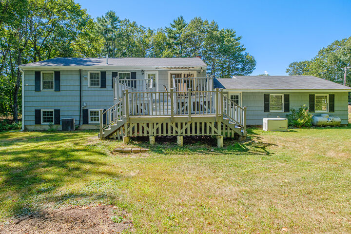 Property Photo: 285 Duck Pond Road ME 04092