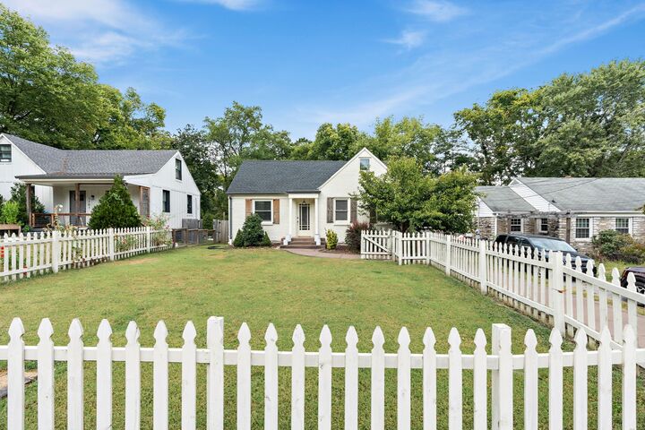 Property Photo:  1703 Litton Ave  TN 37216 