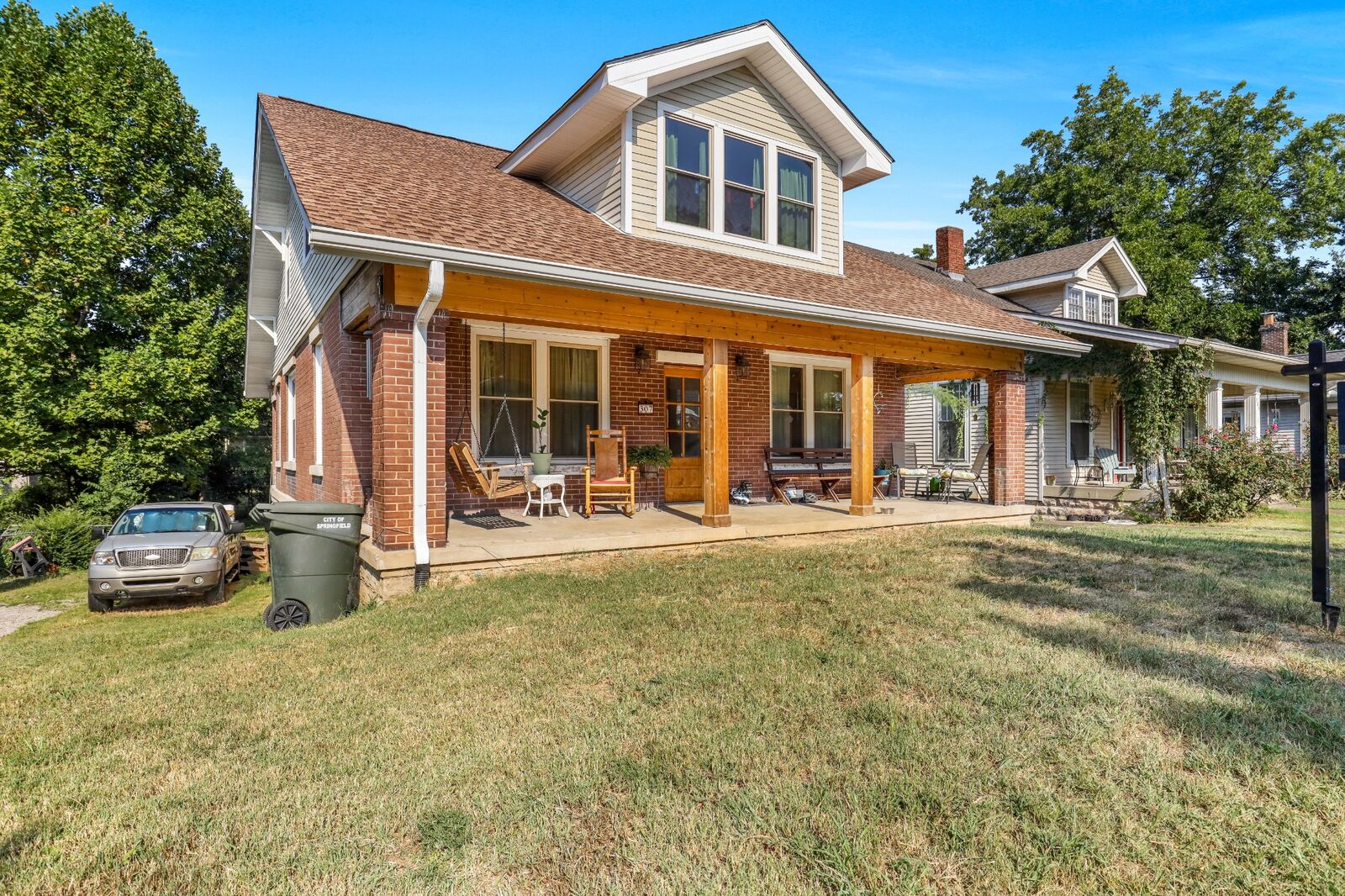 Property Photo: 307 Walnut St TN 37172