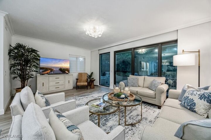 Property Photo: 6510 Valen Way B102 FL 34108