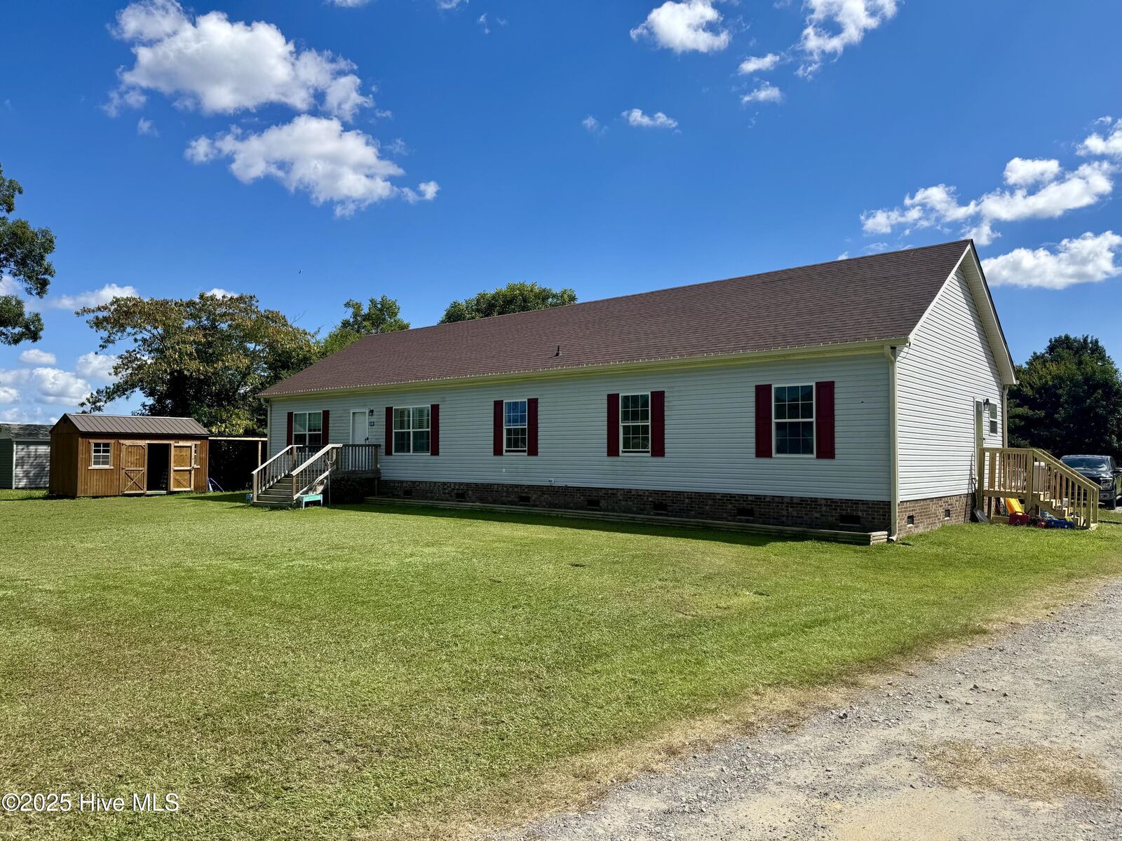 Property Photo:  1094 Florida Road  NC 27909 