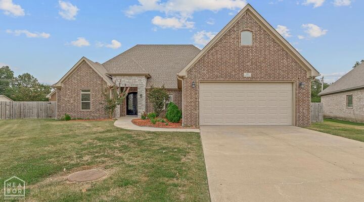 Property Photo: 828 Laura Lea AR 72405