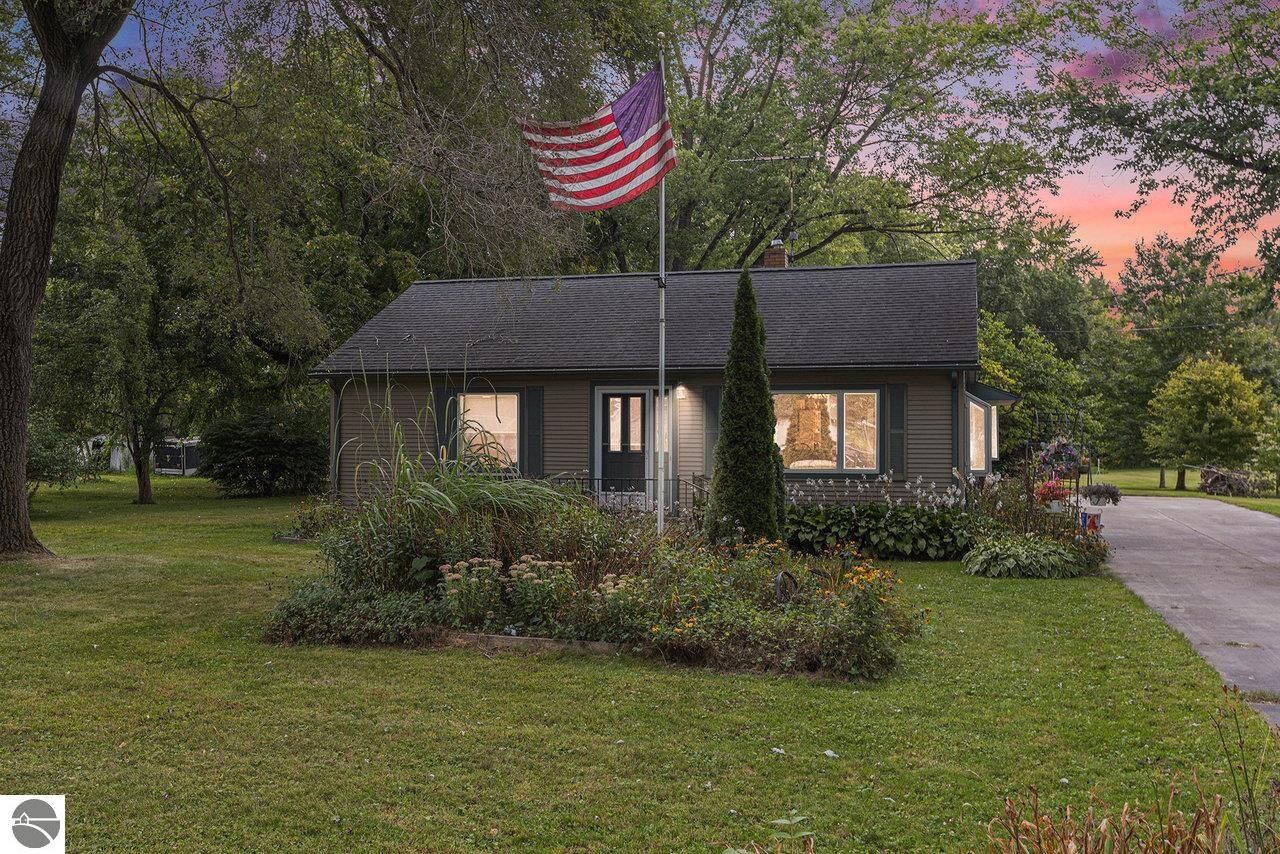Property Photo:  13839 Murray Drive  MI 48160 