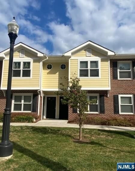 290 3rd E1  Hackensack NJ 07960 photo