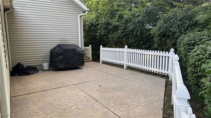 Property Photo:  2096 Hidden Hollow Lane  OH 44313 