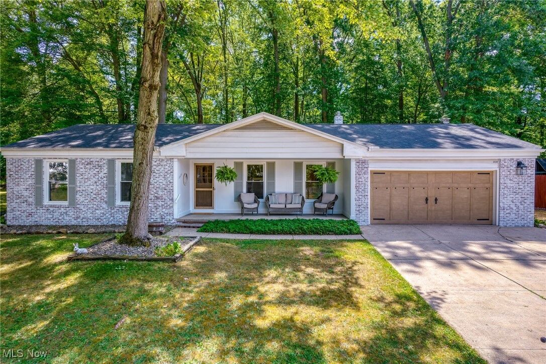 Property Photo:  2028 Willowdale Drive  OH 44224