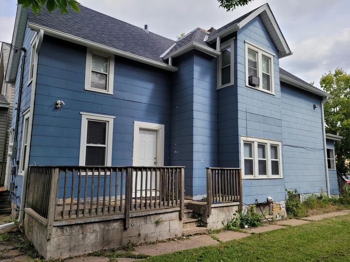 Property Photo:  385 Toronto Street  MN 55102 