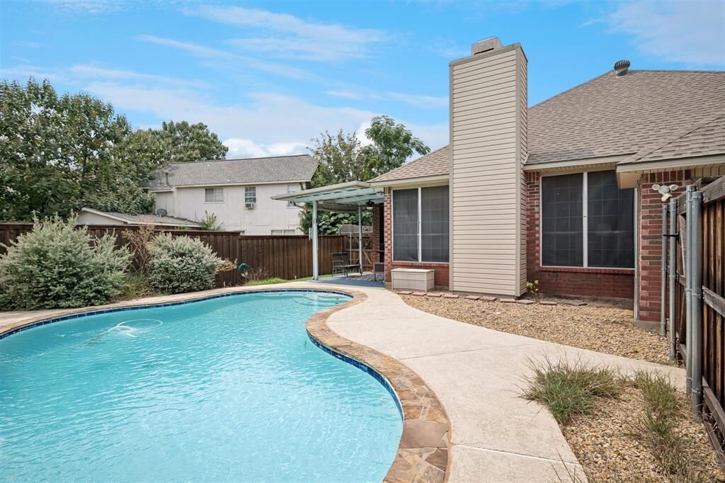 Property Photo:  707 Pulitzer Drive  TX 75002 
