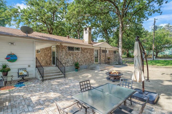Property Photo:  913 Doe Run Road  TX 75143 