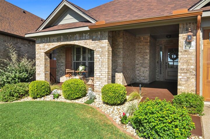 Property Photo:  2930 Greenway Drive  TX 76028 