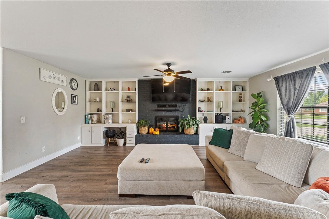 Property Photo: 1617 S 14th Street AR 72758