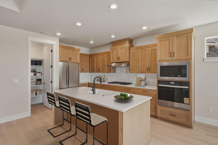 Property Photo:  1459 NE Whistle Way  OR 97754 