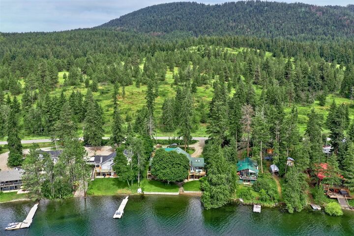 Photo de la propriété:  1259 Little Shuswap Lake Road A  BC V0E 1M2 