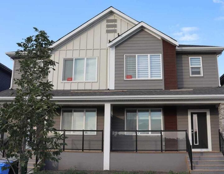 526 Wolf Willow Boulevard SE  Calgary AB T2X 5P7 photo