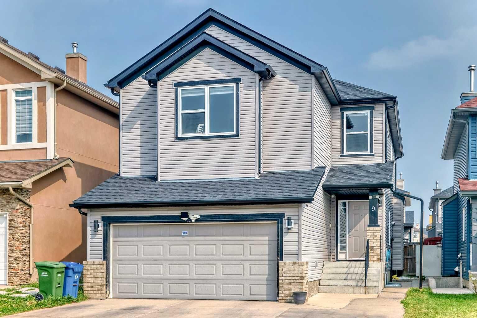 Property Photo: 9 Saddlecrest Crescent NE AB T3J 0C6
