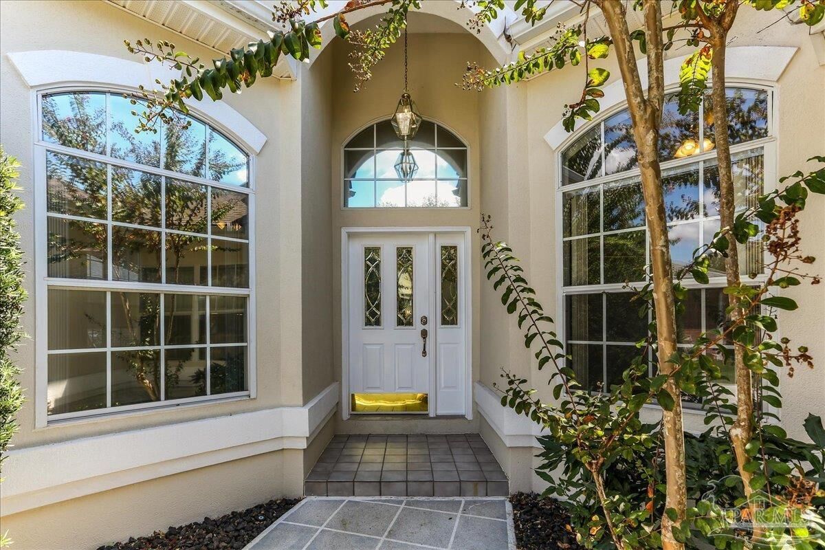 Property Photo:  2010 Downing Dr  FL 32505 