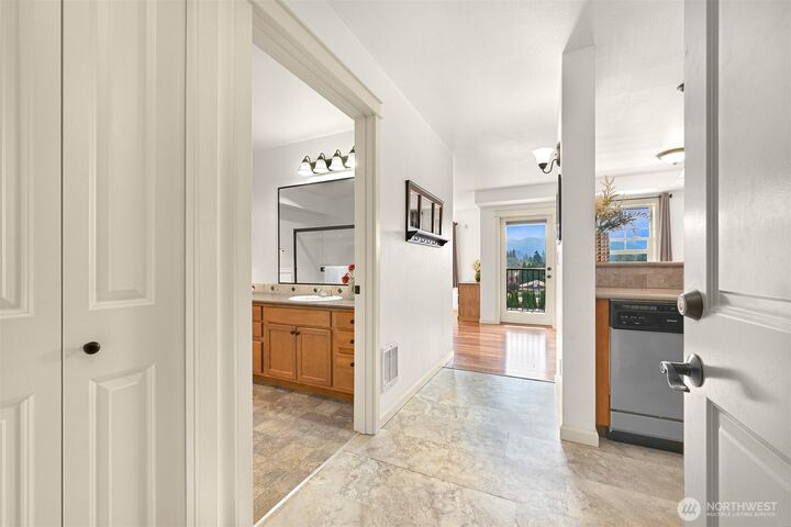 Property Photo:  700  32nd Street A412  WA 98225 