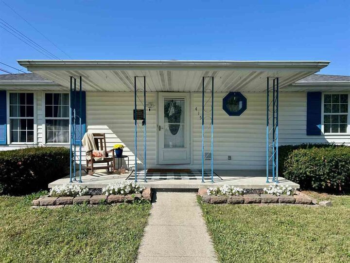 Property Photo:  415 N Cherry St  IN 47348 