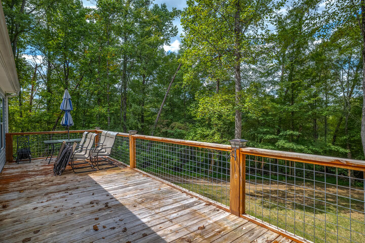 Property Photo: 596 Autumn Ridge Way TN 37725