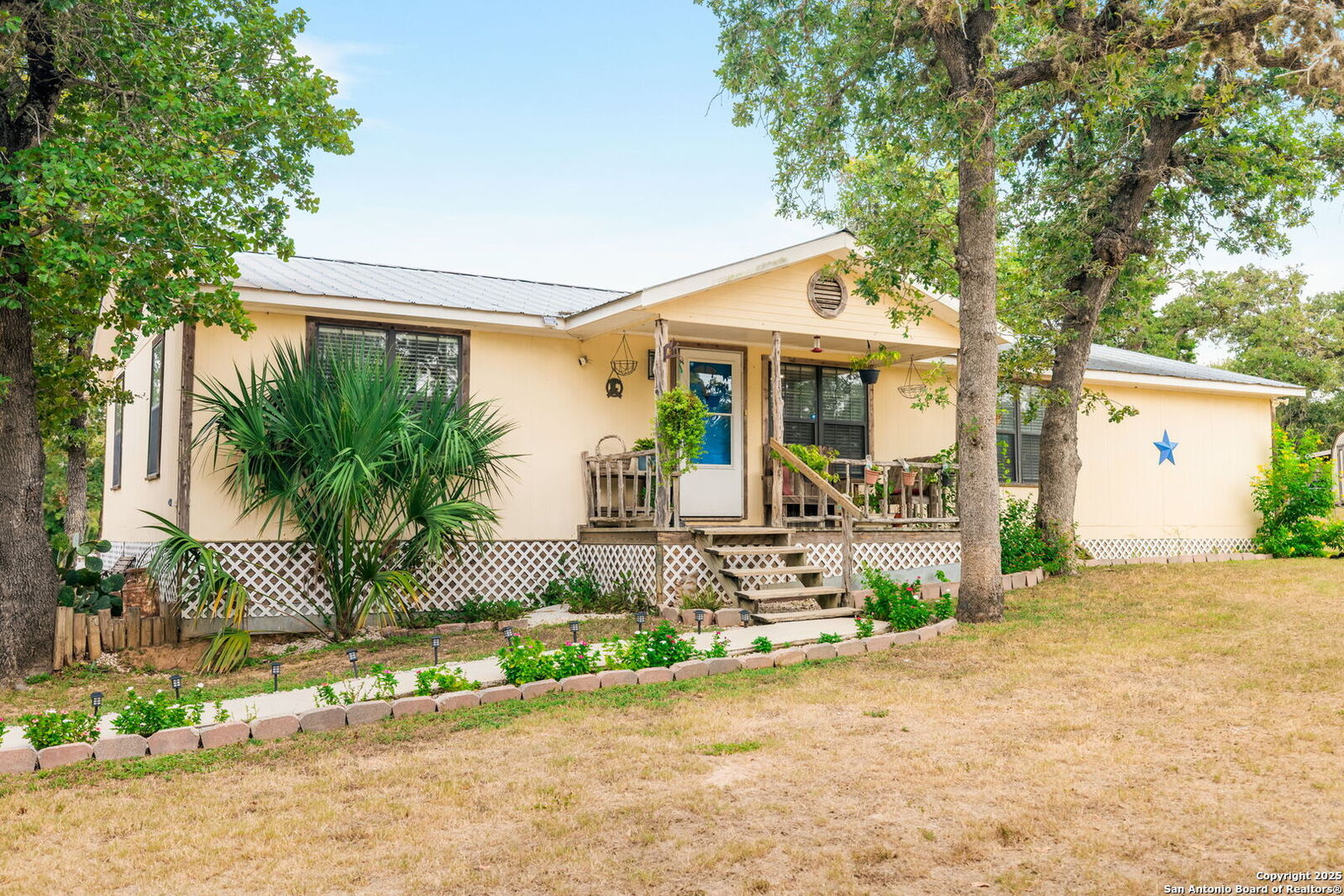 Property Photo:  176 Deep Woods Drive  TX 78155 
