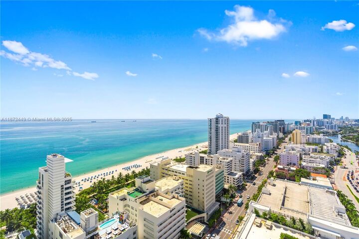 Property Photo:  4401 Collins Ave 2712  FL 33140 