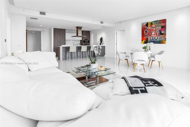 Property Photo:  350 Ocean Dr 405N  FL 33149 