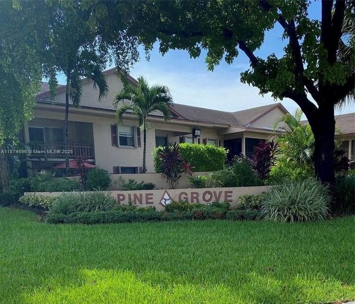 11295 SW 88th St M109  Miami FL 33176 photo