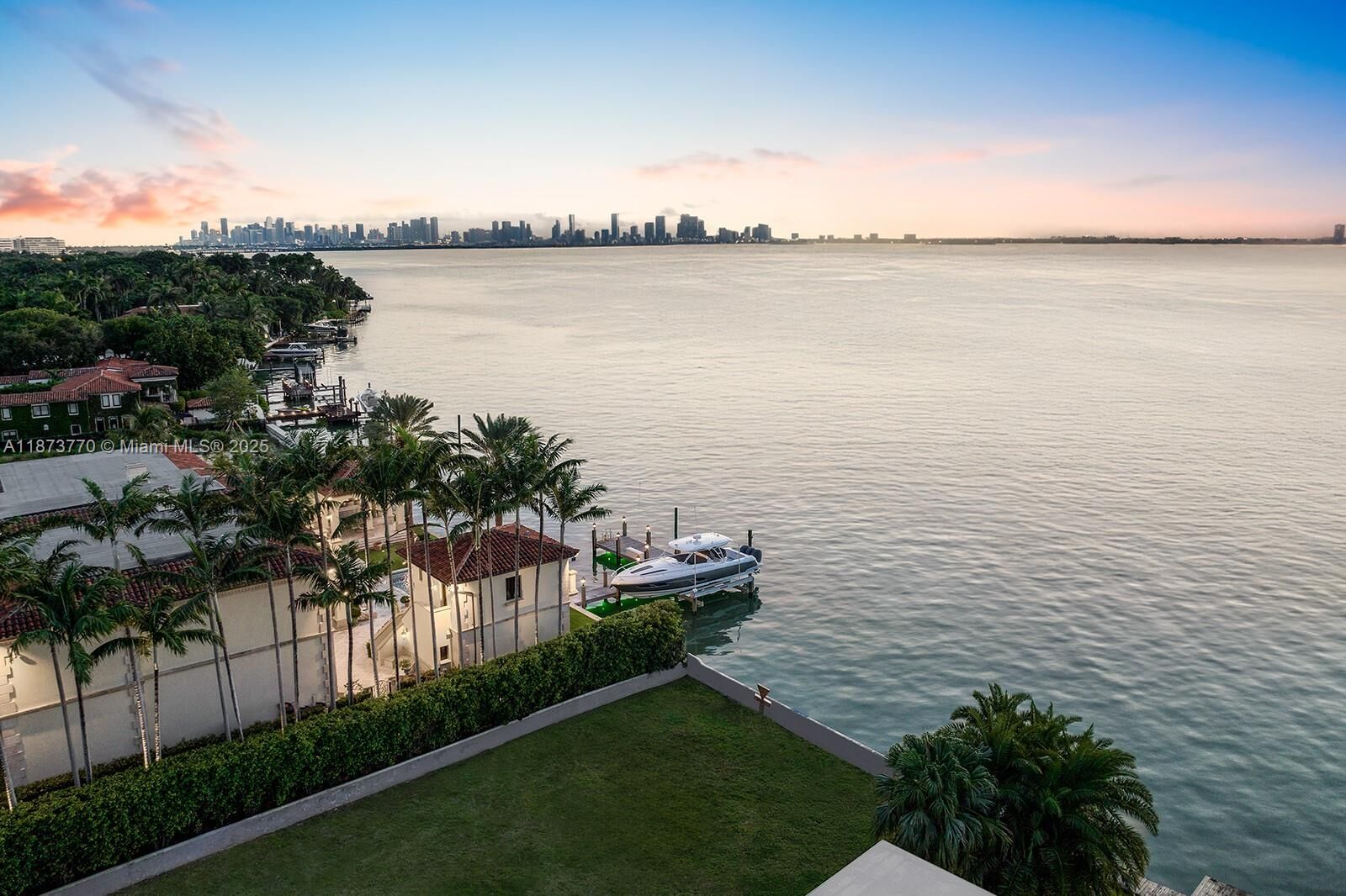Property Photo: 5226 N Bay Rd FL 33140