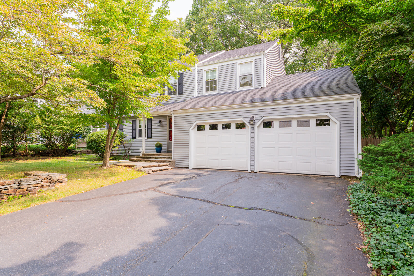 Property Photo: 58 Walton Drive CT 06107