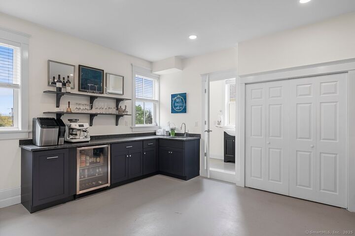 Property Photo:  2 Ashby Street  CT 06355 