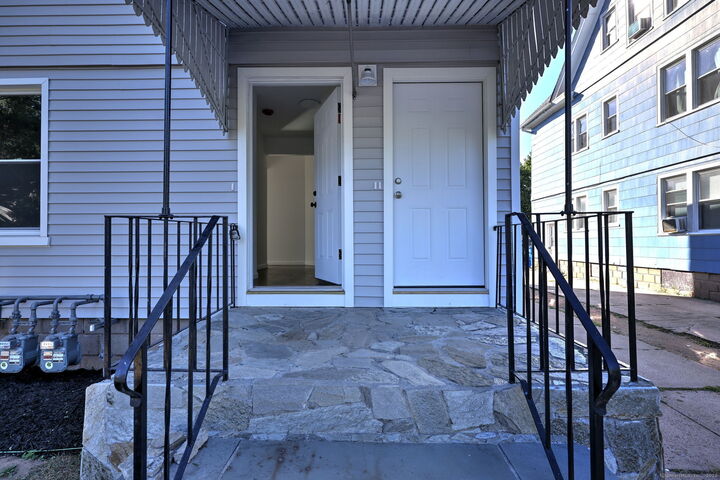 Property Photo:  10 Cross Street  CT 06514 