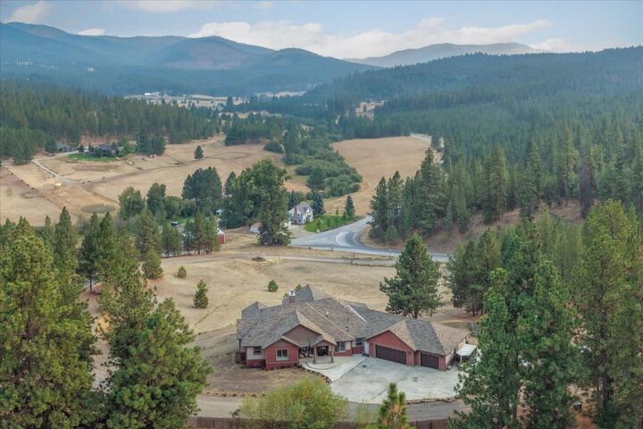 Property Photo:  26515 E Mission Ave  WA 99019 