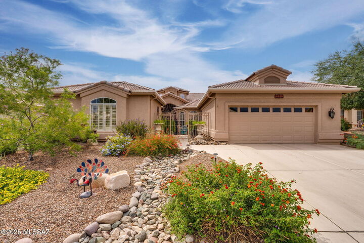 63713 E Edgeview Lane  Tucson AZ 85739 photo