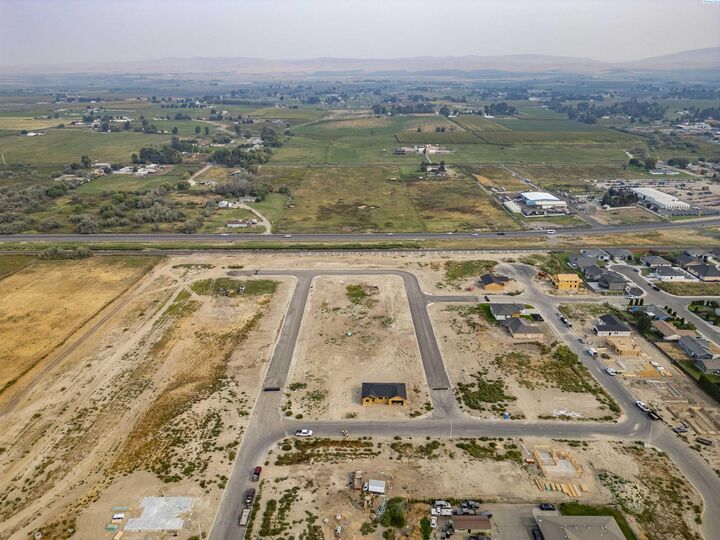 Property Photo:  Tbd Lot 27 Harvest Valley Estates Phase 2  WA 98944 
