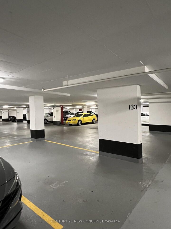 Photo de la propriété:  120 Harrison Garden Boulevard Pb133  ON M2N 0H1 