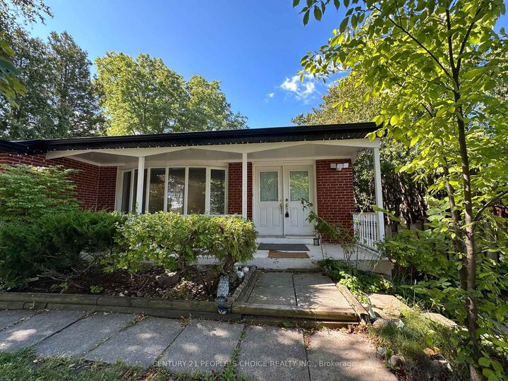 Property Photo:  1252 Mont Clair Drive  ON L6H 1Z4 