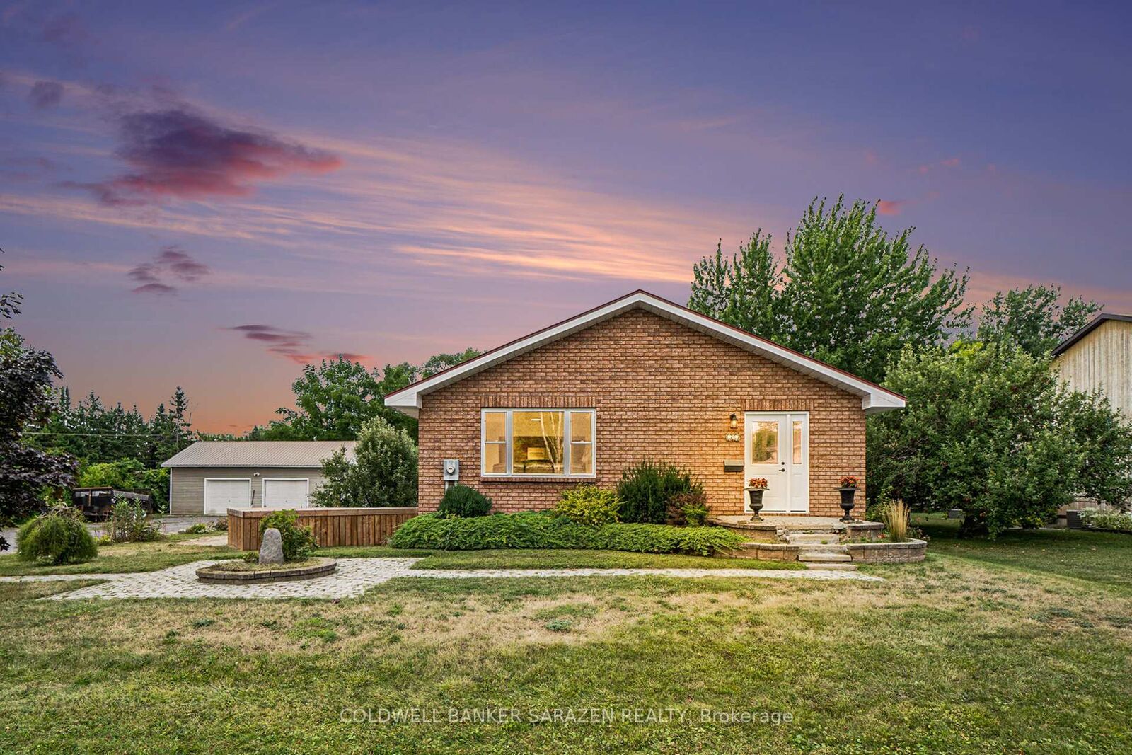 Property Photo: 20 Moore Street ON K7S 1G4