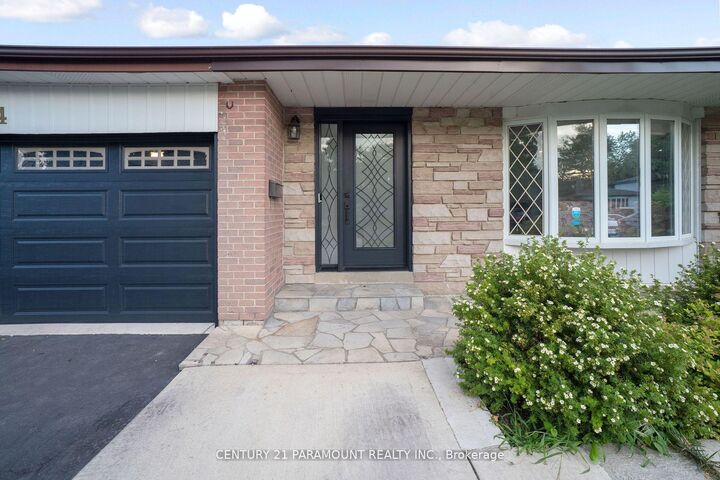 Photo de la propriété: 4 Beechwood Crescent ON L6T 1Y1