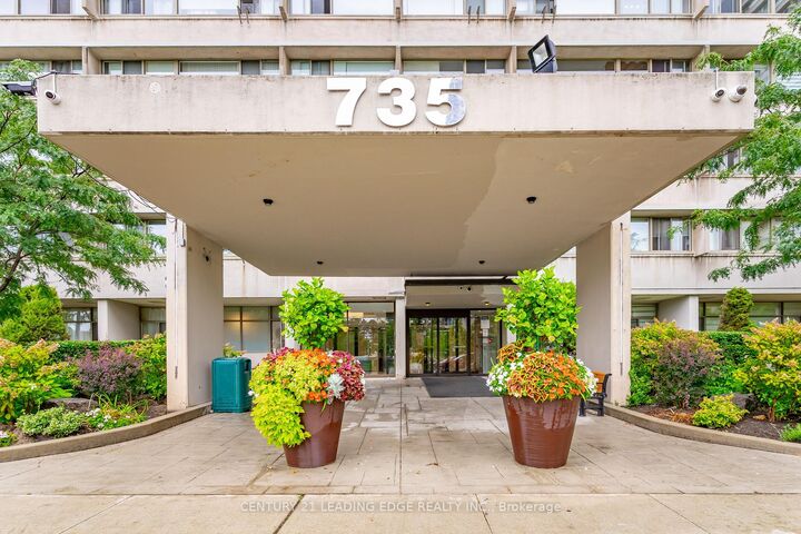 Property Photo:  735 Don Mills Road 2407  ON M3C 1T1 
