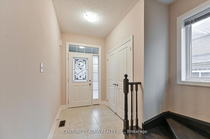 Photo de la propriété: 31 Fred Mason Street ON L4P 0B2